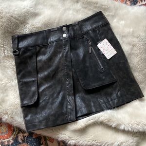 💥HP💥 Free People BNWT Gorgeous Suede Mini Skirt in Black or Dark Brown
